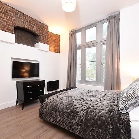 Spacious & Modern 2 Bed Apartment At Knightsbridge 런던 외부 사진