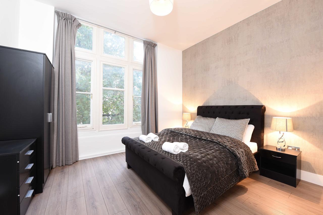 Spacious & Modern 2 Bed Apartment At Knightsbridge 런던 외부 사진