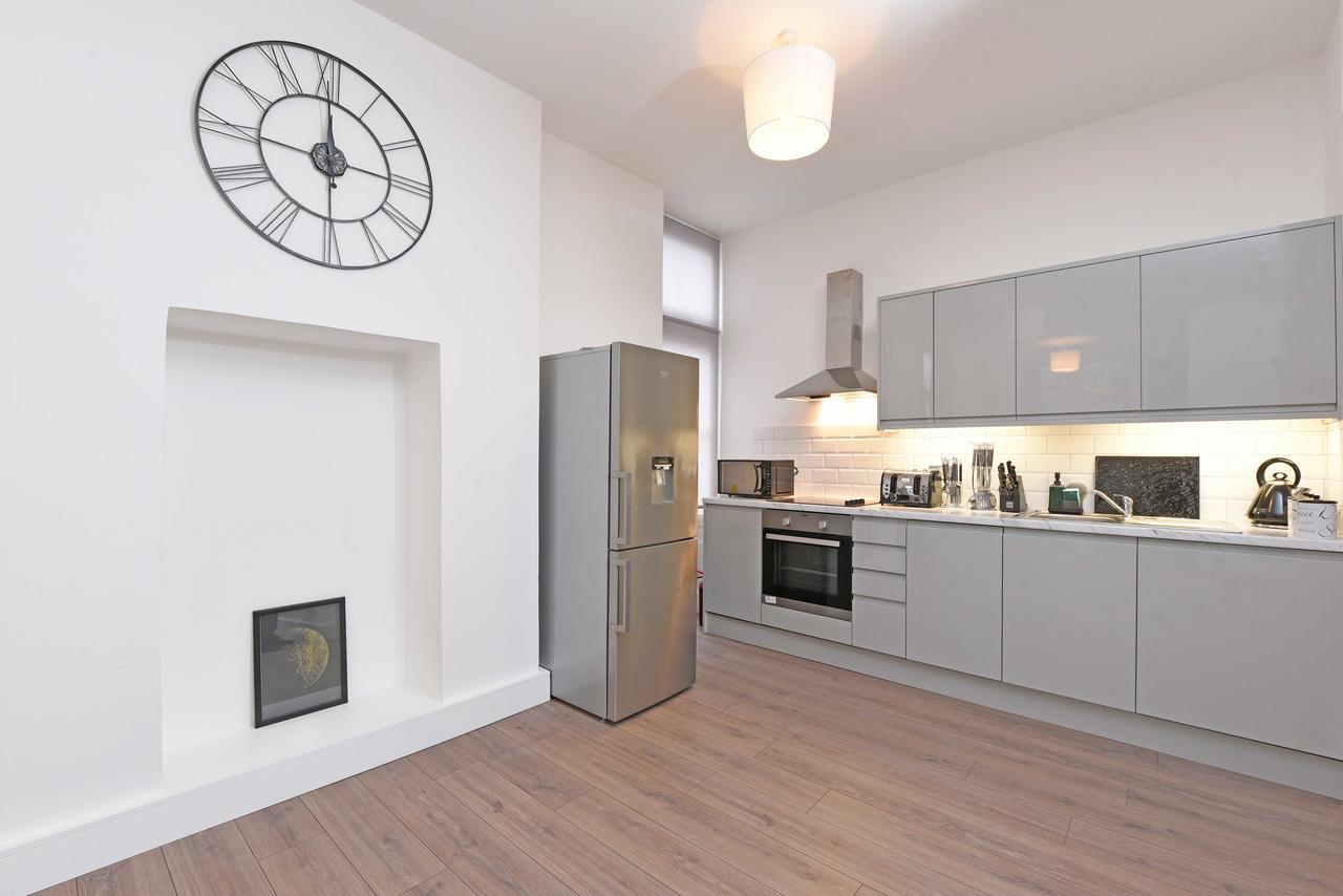 Spacious & Modern 2 Bed Apartment At Knightsbridge 런던 외부 사진