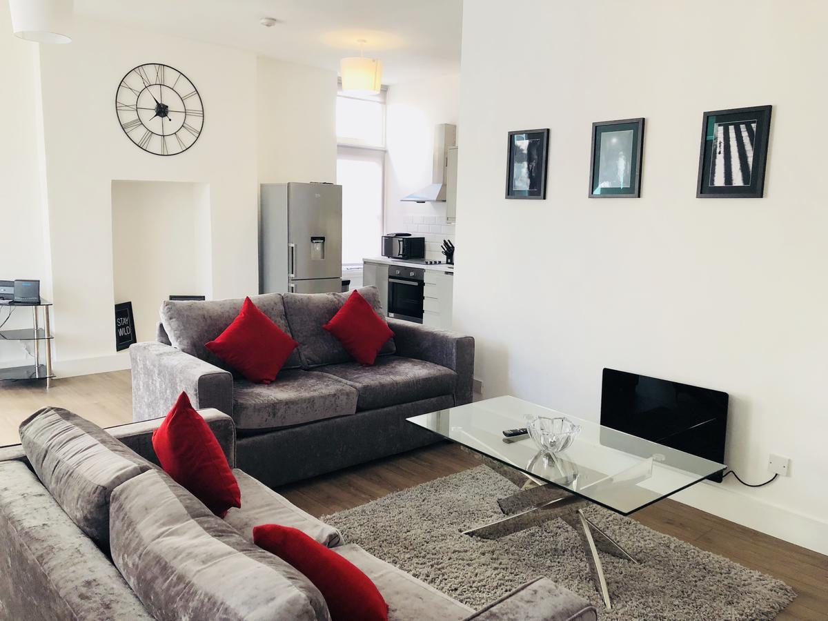 Spacious & Modern 2 Bed Apartment At Knightsbridge 런던 외부 사진