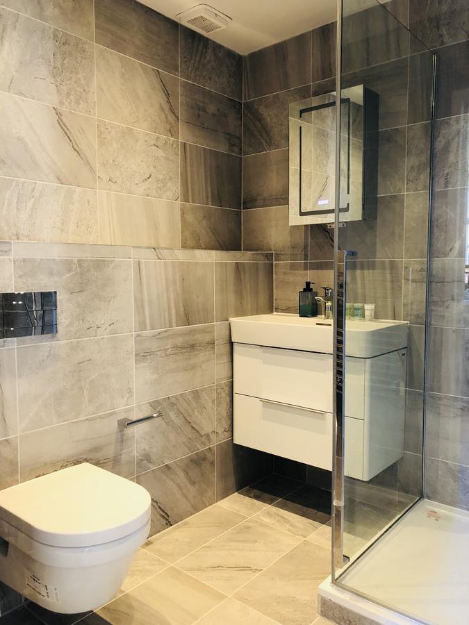 Spacious & Modern 2 Bed Apartment At Knightsbridge 런던 외부 사진